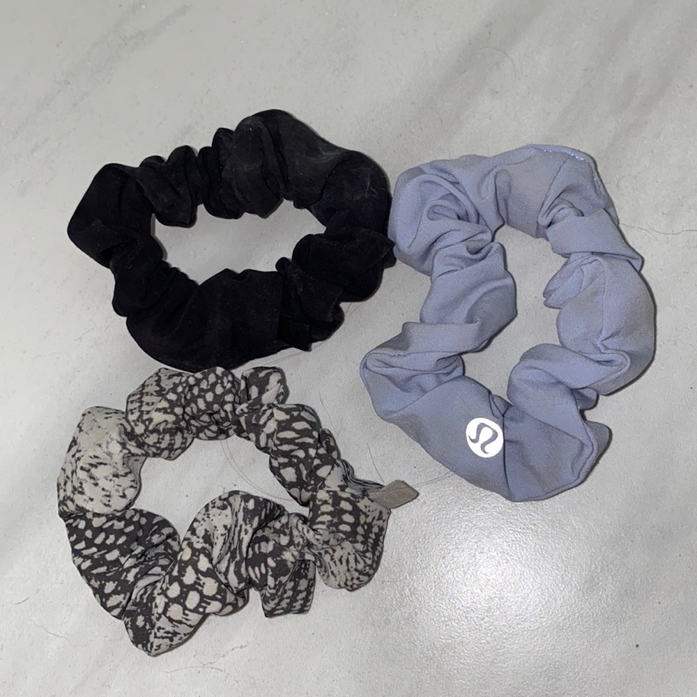 Lululemon Hair scrunchie